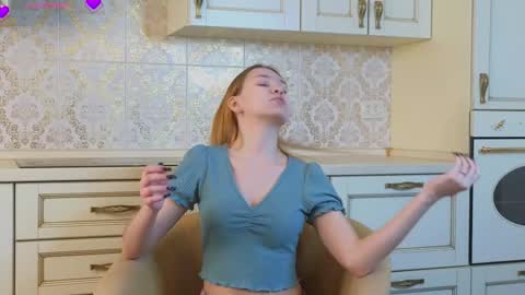 Marina online show from December 4, 2025, 12:03 pm