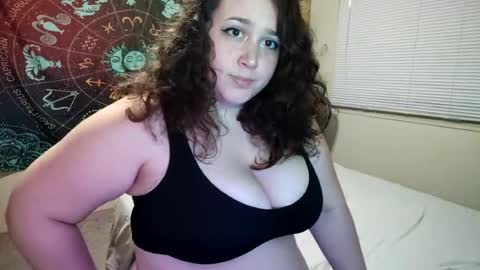 Snapshot of zadiehaze chatting on July 7, 2026, 6:47 am Zadie Haze online show from July 7, 2026, 6:47 am