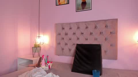 zafira online show from January 15, 2025, 5:37 pm