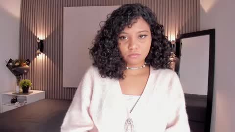 zafira online show from November 29, 2025, 1:58 pm