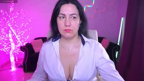 Zafiramoonn online show from February 26, 2026, 7:29 am