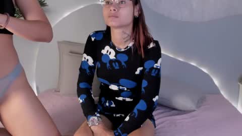 Zafiro and Amber online show from June 22, 2026, 12:46 pm