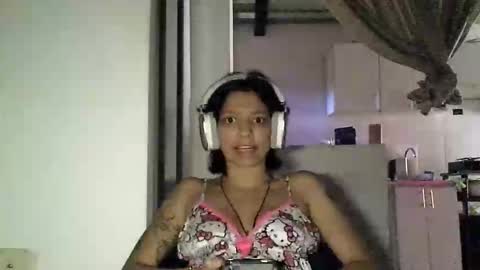 Snapshot of zafiro_rubi chatting on May 28, 2026, 2:03 pm Zafiro online show from May 28, 2026, 2:03 pm