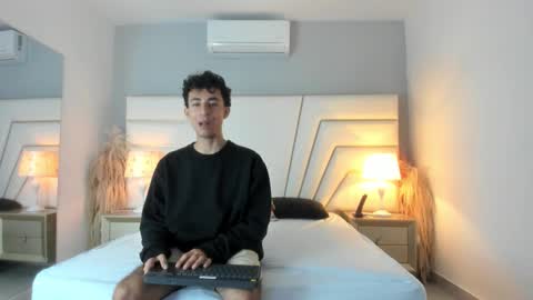 zahir_ashar online show from October 27, 2025, 11:14 am