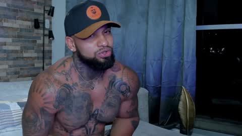 INSTAGRAM yormanfit7 online show from January 23, 2025, 2:33 am