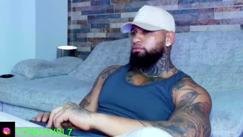 INSTAGRAM yormanfit7 online show from October 17, 2025, 11:02 am