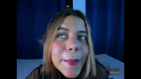 zaira_luxee online show from November 28, 2025, 3:58 pm