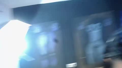 zalommee online show from April 18, 2026, 7:07 pm