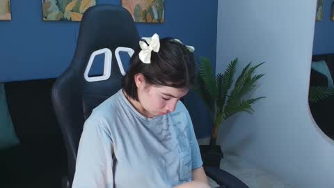 zamira_taylor online show from September 26, 2025, 1:09 am