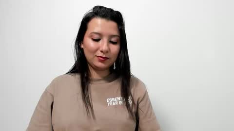 zammii69 online show from November 8, 2025, 8:40 pm