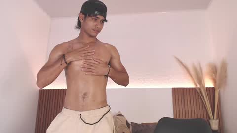 Zander online show from December 11, 2024, 7:57 pm