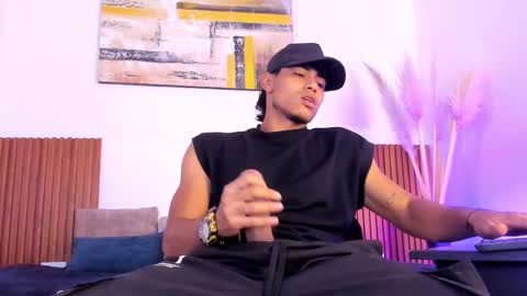 Zander online show from September 13, 2025, 1:44 pm