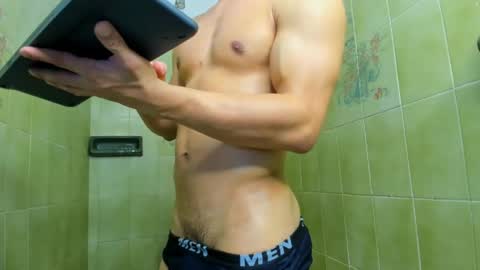 Zander online show from May 9, 2026, 10:26 pm