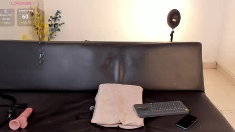 Snapshot of zane_lux chatting on May 13, 2026, 4:48 pm Zane Lux online show from May 13, 2026, 4:48 pm