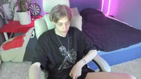 Snapshot of zane_steele chatting on April 18, 2026, 8:31 pm Kel online show from April 18, 2026, 8:31 pm
