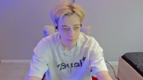 Snapshot of zane_steele chatting on June 26, 2026, 5:17 pm Kel online show from June 26, 2026, 5:17 pm