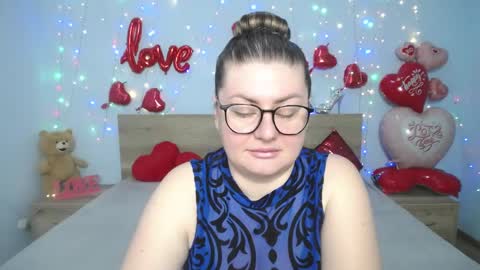 zannadreil online show from March 5, 2025, 7:17 pm