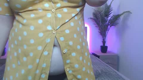 zannadreil online show from September 9, 2025, 6:18 pm