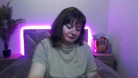 zannadreil online show from September 24, 2025, 6:55 pm