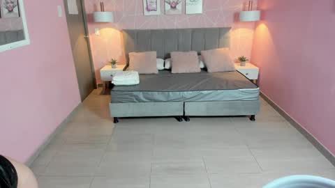 Zara Sweet  online show from January 17, 2025, 12:42 pm