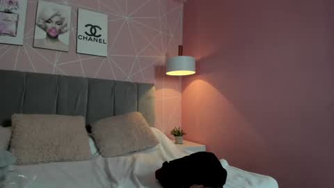 Zara Sweet  online show from January 20, 2025, 6:53 pm