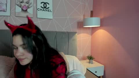 Zara Sweet  online show from January 22, 2025, 3:40 pm