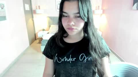 Zara Sweet  online show from January 27, 2025, 1:09 pm