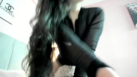 Zara Sweet  online show from January 27, 2025, 4:11 pm