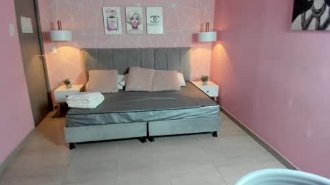 Zara Sweet  online show from January 29, 2025, 12:56 pm