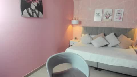 Zara Sweet  online show from October 1, 2025, 1:28 pm