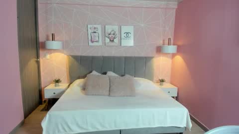 Zara Sweet  online show from October 22, 2025, 1:44 pm