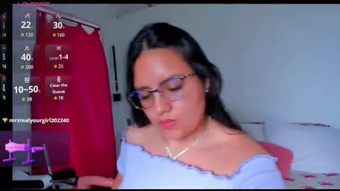 Zara Evanss online show from October 10, 2025, 9:03 pm