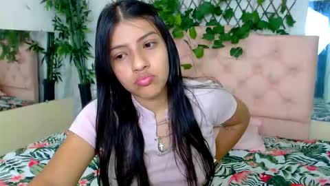 Zara online show from March 22, 2026, 12:08 pm