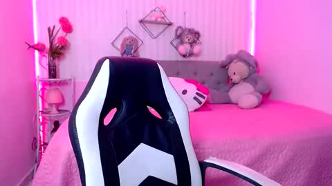 Zara online show from April 24, 2026, 12:18 pm