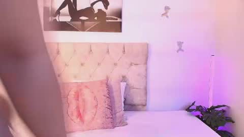 Snapshot of zaracampbell chatting on July 16, 2026, 12:33 pm Zara online show from July 16, 2026, 12:33 pm