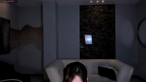 Zara  online show from January 7, 2026, 3:42 am