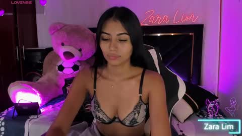 Zara Lim  online show from September 30, 2025, 2:55 pm