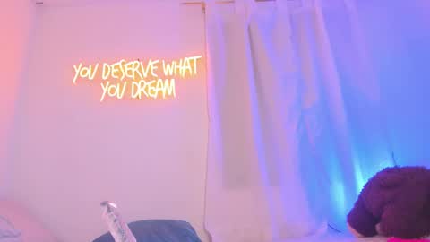   online show from February 13, 2025, 8:45 pm