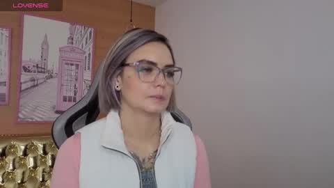 Isabella online show from March 8, 2026, 12:53 pm