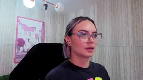 Isabella online show from April 24, 2026, 12:51 pm