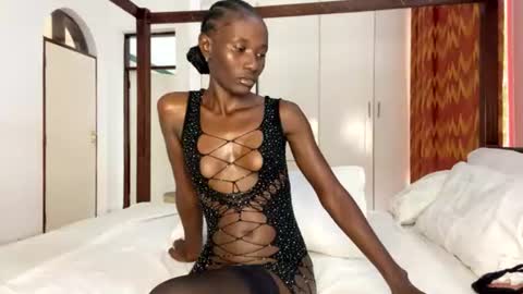 zaria_amara online show from July 4, 2026, 12:22 pm