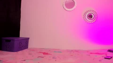 Zaritha Li online show from November 20, 2025, 10:37 am