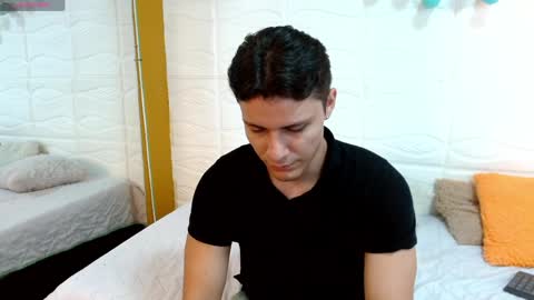 Snapshot of zayn_clausen chatting on April 16, 2026, 9:39 pm zayn_clausen online show from April 16, 2026, 9:39 pm
