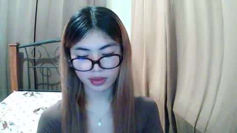 Snapshot of zeah_rev21 chatting on May 26, 2026, 4:03 pm zeah_rev21 online show from May 26, 2026, 4:03 pm
