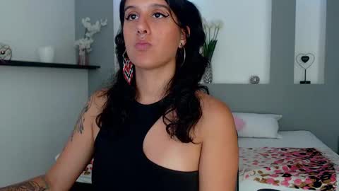 Karolyne online show from February 10, 2025, 2:26 pm