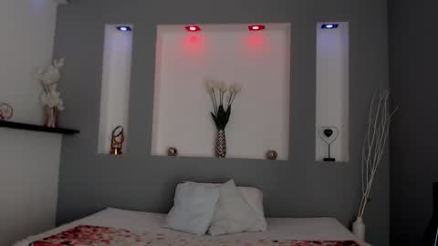 Karolyne online show from February 24, 2025, 8:25 pm