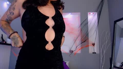 Karolyne online show from October 19, 2025, 1:45 pm