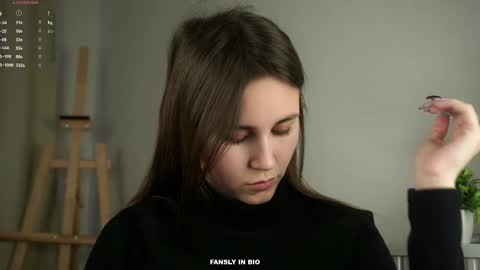 Emilia online show from October 18, 2025, 12:57 am