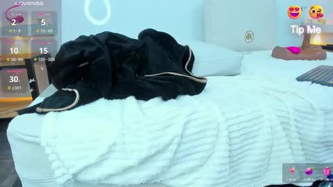 Zenda Evans online show from February 19, 2025, 10:12 am