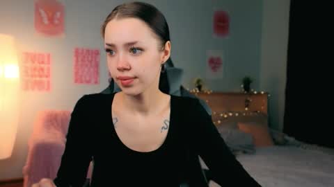 Lara online show from February 13, 2026, 6:59 pm